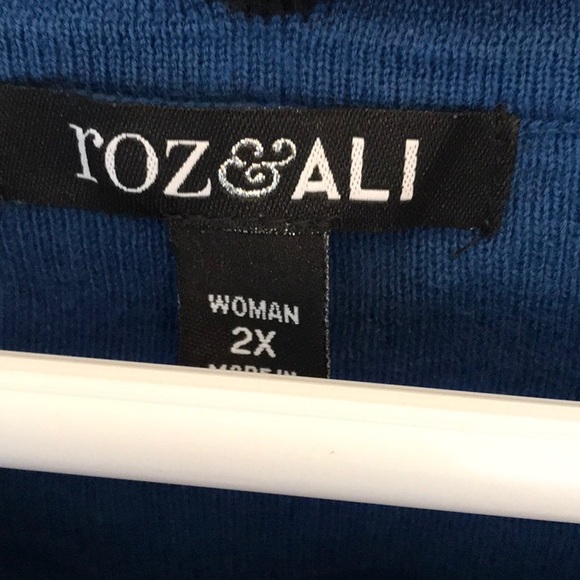 Sweater - Picture 3 of 3